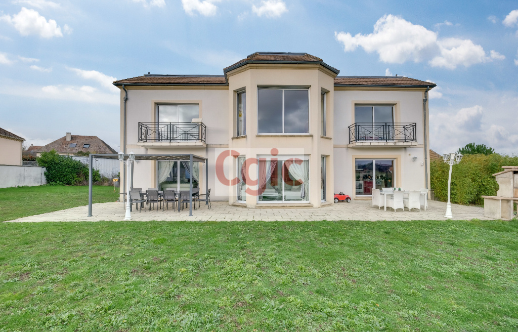 vente Poissy : Villa 10 pièces de 400 m2 | Agence CGIC